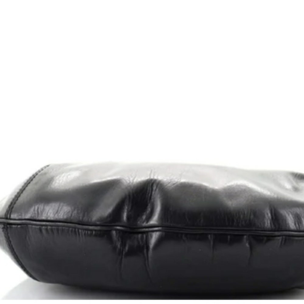 Gucci  half moon black leather